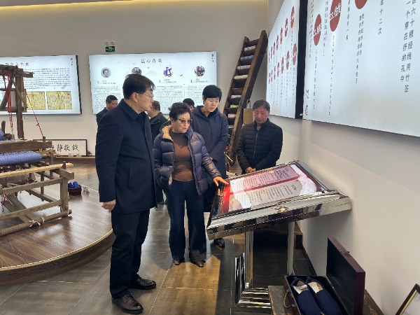 常山集團(tuán)黨委書記、董事長吳寧帶隊(duì)赴贊皇縣原村土布考察調(diào)研